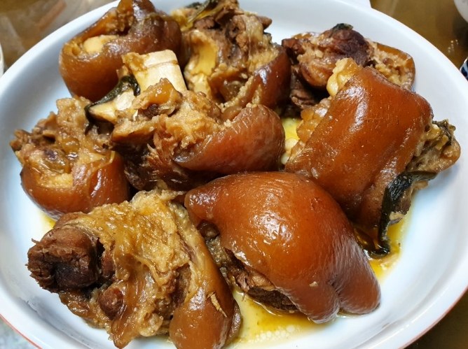 滷豬腳做法