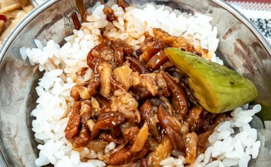 南門市場附近美食