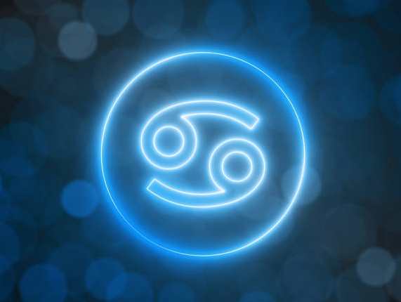 巨蟹女喜歡一個人的舉動