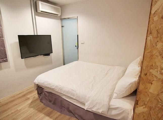 文化路夜市附近民宿